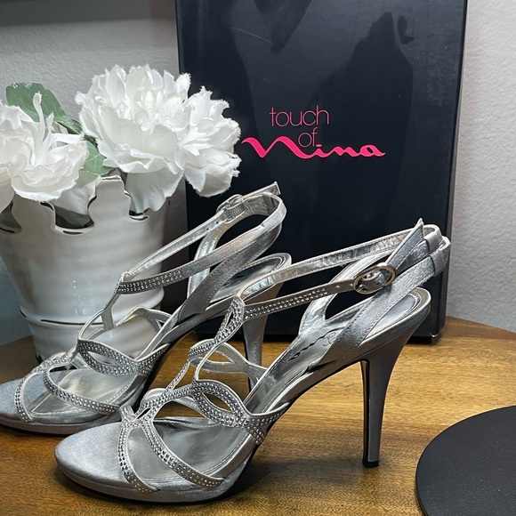 Touch of Nina satin and crystal Metallic Strappy Heels worn once Sz 9.5 with box - Picture 8 of 11